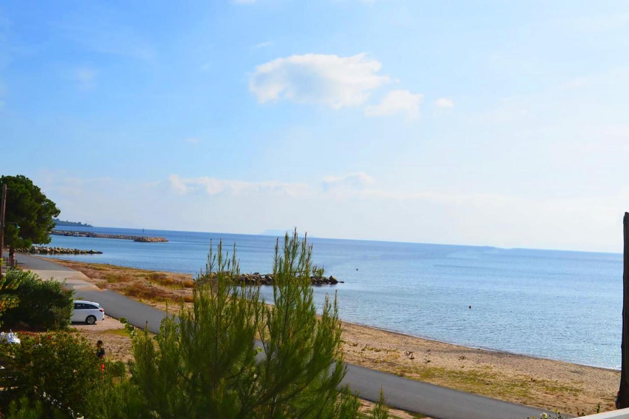 Lemon Beach Front Apartment, Nikiti Luaran gambar
