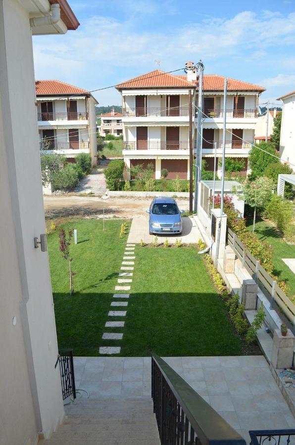 Lemon Beach Front Apartment, Nikiti Luaran gambar
